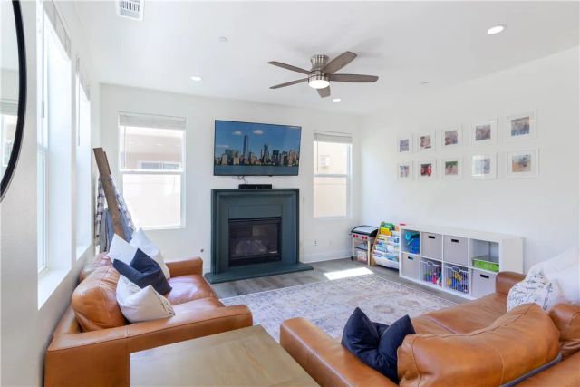 4129 Adishian Way, Corona, CA 92883