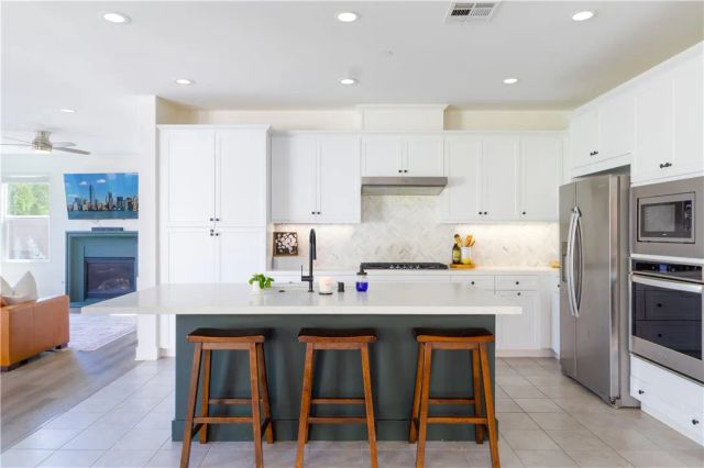 4129 Adishian Way, Corona, CA 92883