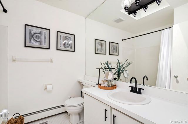 24 N Quarter Road, Westhampton, NY 11977