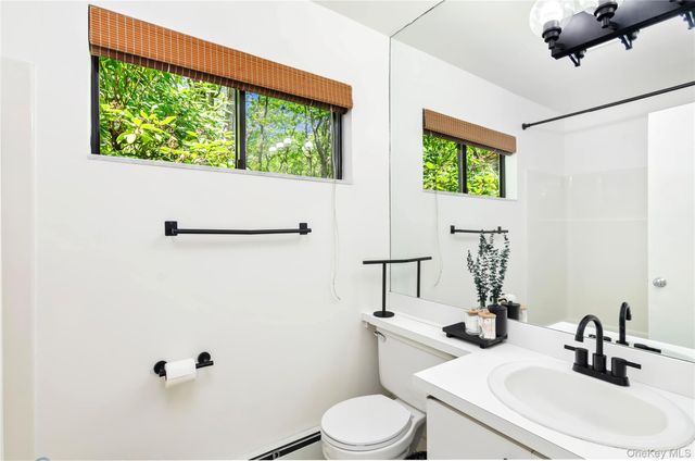 24 N Quarter Road, Westhampton, NY 11977