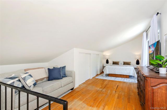 24 N Quarter Road, Westhampton, NY 11977