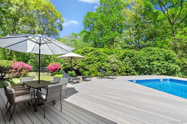 24 N Quarter Road, Westhampton, NY 11977