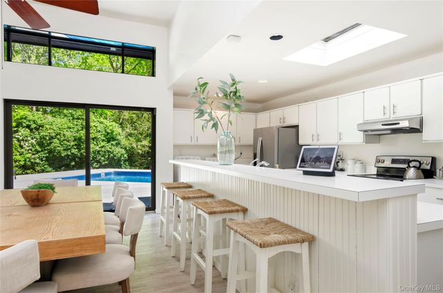 24 N Quarter Road, Westhampton, NY 11977