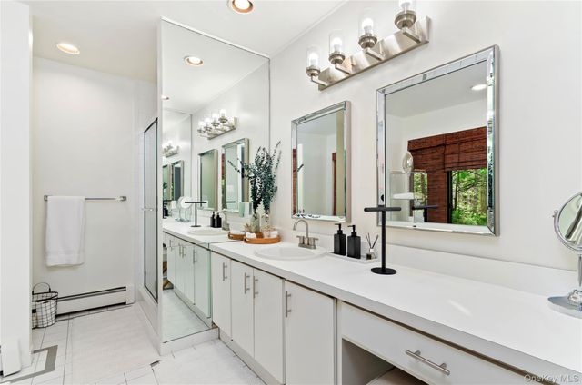 24 N Quarter Road, Westhampton, NY 11977