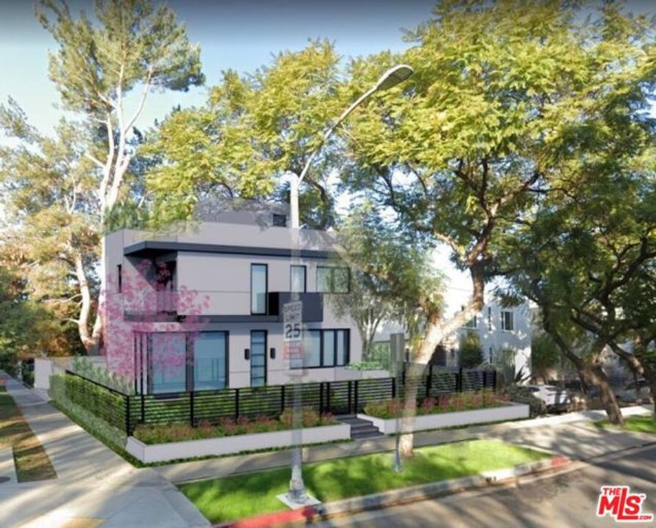 331 N Oakhurst Drive, Beverly Hills, CA 90210