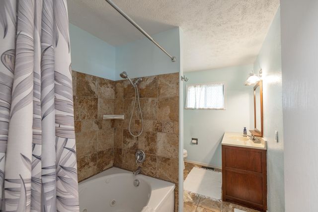 8524 N Hill N Dale St, Spokane, WA 99208