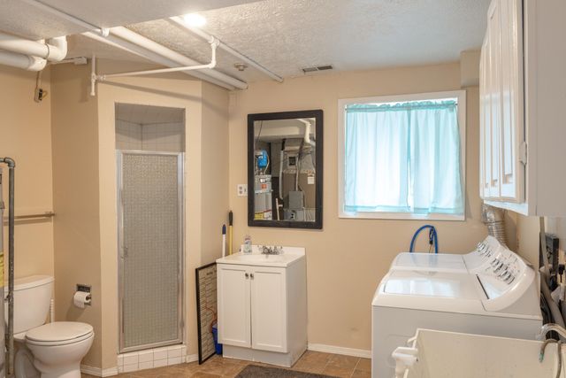 8524 N Hill N Dale St, Spokane, WA 99208