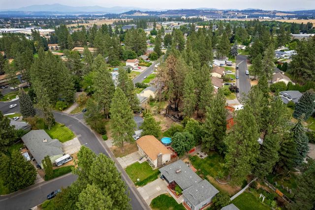 8524 N Hill N Dale St, Spokane, WA 99208