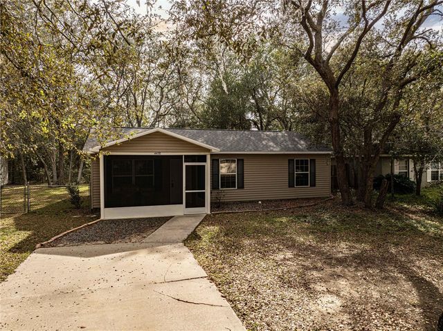 4438 CALAMONDIN STREET, Lady Lake, FL 32159