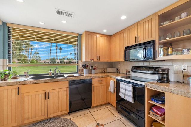 414 S Sierra Madre, Palm Desert, CA 92260