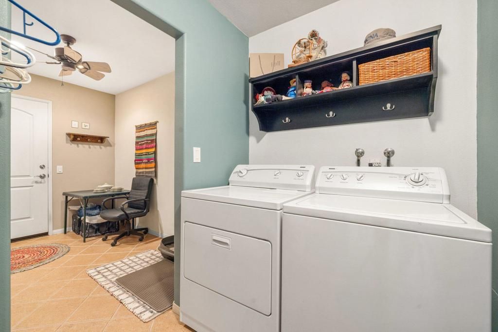 Image 31 of property listing at 414 S Sierra Madre S, Palm Desert, CA 92260