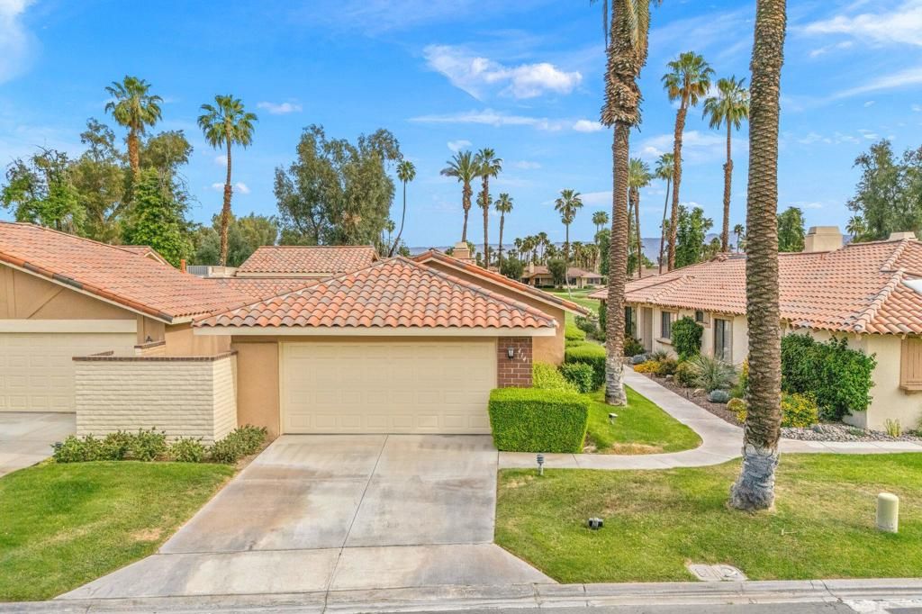 Image 36 of property listing at 414 S Sierra Madre S, Palm Desert, CA 92260
