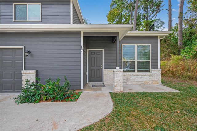 804 Pearl River Drive, Conroe, TX 77316