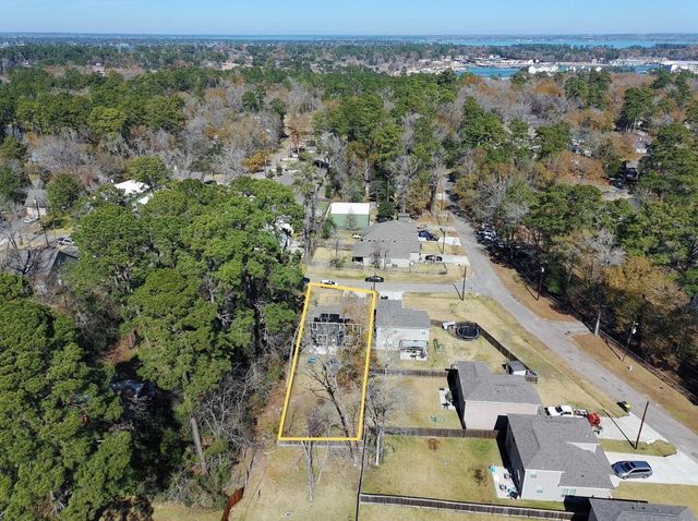 804 Pearl River Drive, Conroe, TX 77316