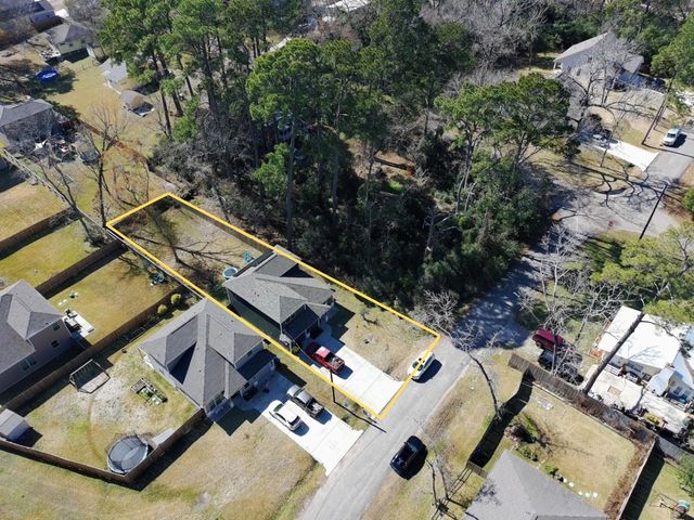 804 Pearl River Drive, Conroe, TX 77316