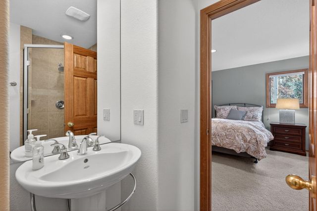 1993 Osprey Drive, Redmond, OR 97756