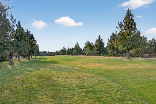 1993 Osprey Drive, Redmond, OR 97756