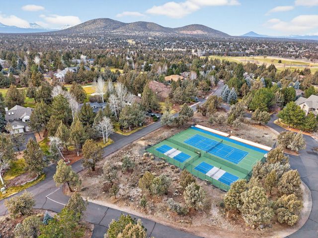 1993 Osprey Drive, Redmond, OR 97756