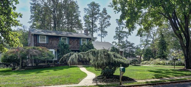 19 Emma Place, Eatontown, NJ 07724