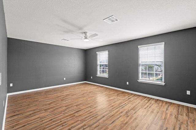 128 Dunlin LN, Leander, TX 78641