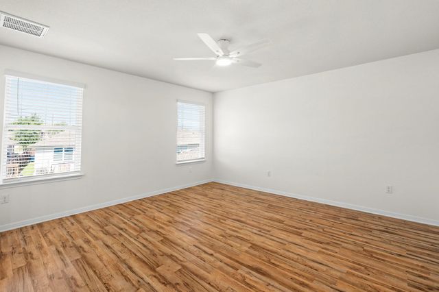 128 Dunlin LN, Leander, TX 78641