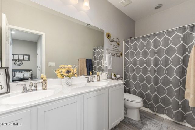 10043 W ROBIN Lane, Peoria, AZ 85383