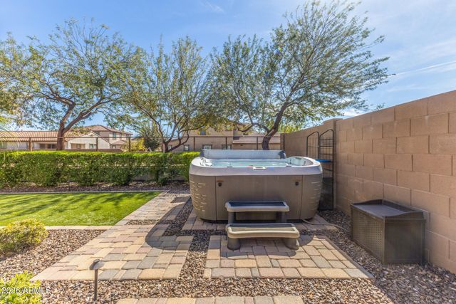 10043 W ROBIN Lane, Peoria, AZ 85383