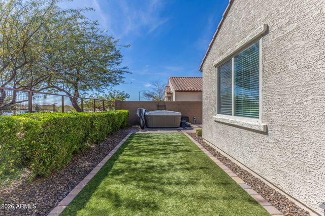 10043 W ROBIN Lane, Peoria, AZ 85383