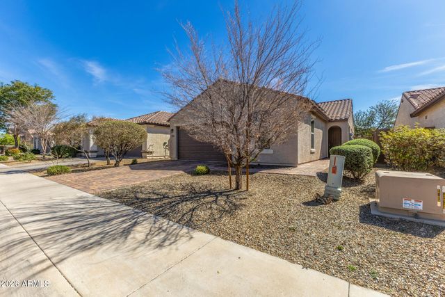 10043 W ROBIN Lane, Peoria, AZ 85383
