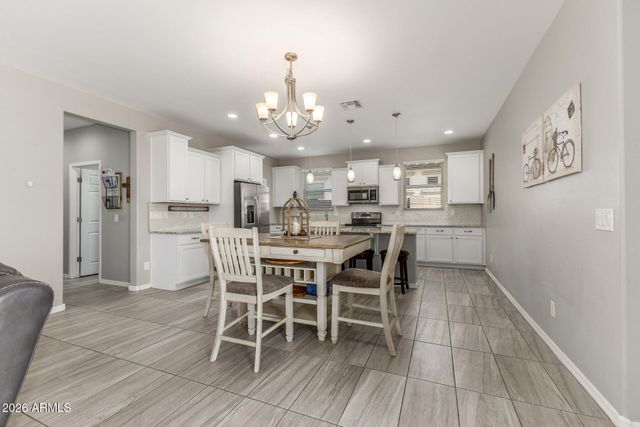 10043 W ROBIN Lane, Peoria, AZ 85383