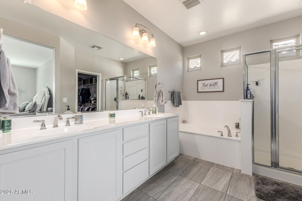 Image 15 of property listing at 10043 W ROBIN Lane, Peoria, AZ 85383