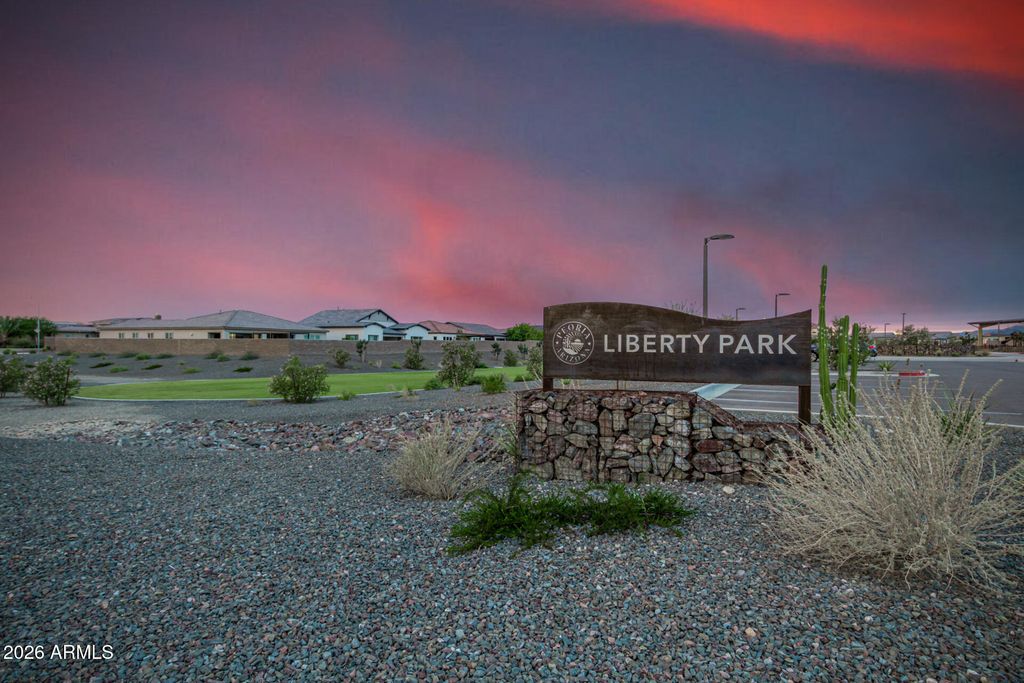 Image 35 of property listing at 10043 W ROBIN Lane, Peoria, AZ 85383