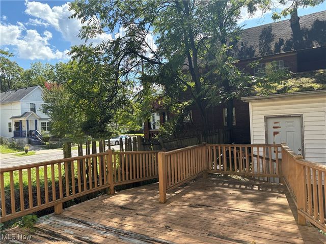 9624 lamontier, Cleveland, OH 44104