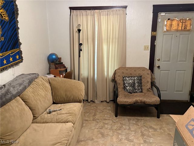 9624 lamontier, Cleveland, OH 44104