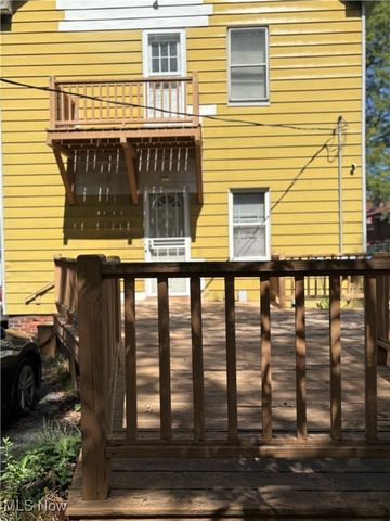 9624 lamontier, Cleveland, OH 44104