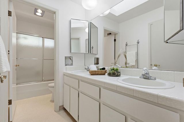 100 Rizal Drive, Hillsborough, CA 94010