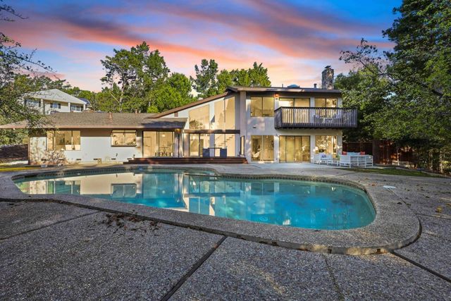 100 Rizal Drive, Hillsborough, CA 94010