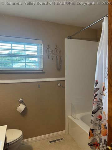 1939 Lincoln Avenue, St Albans, WV 25177