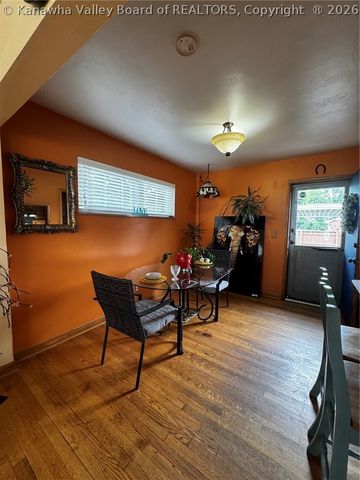 1939 Lincoln Avenue, St Albans, WV 25177