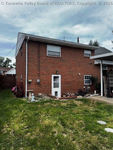 1939 Lincoln Avenue, St Albans, WV 25177