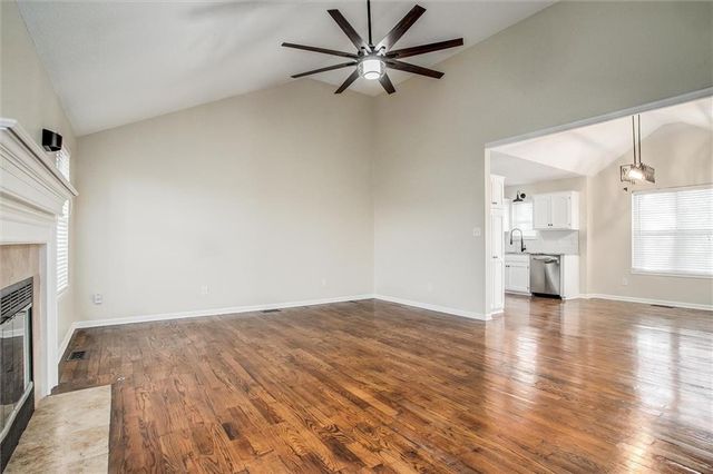 1816 SE 7th Street, Lee's Summit, MO 64063