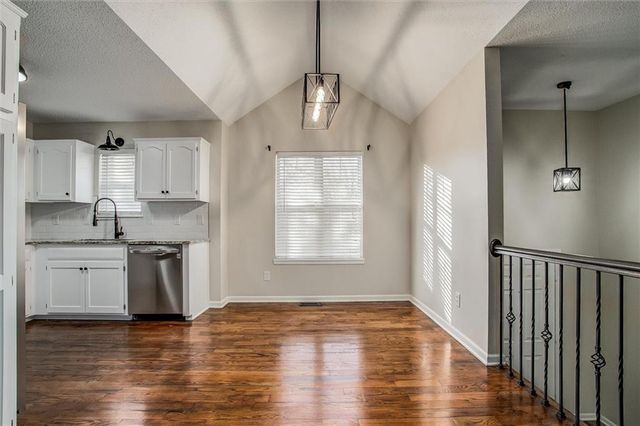 1816 SE 7th Street, Lee's Summit, MO 64063