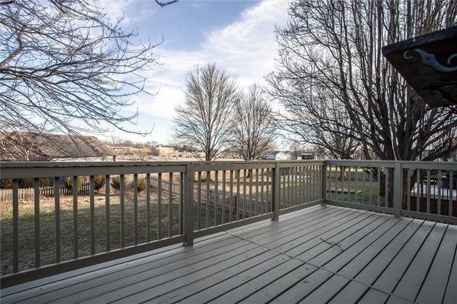 1816 SE 7th Street, Lee's Summit, MO 64063