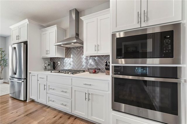 5013 N 145th Street, Basehor, KS 66007