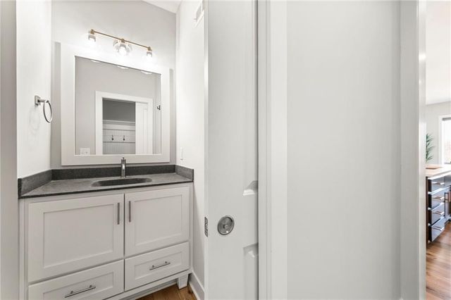 5013 N 145th Street, Basehor, KS 66007