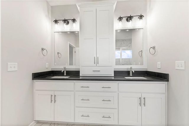 5013 N 145th Street, Basehor, KS 66007