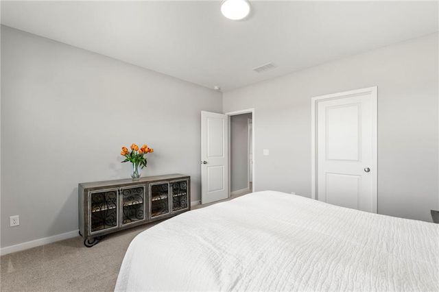 5013 N 145th Street, Basehor, KS 66007