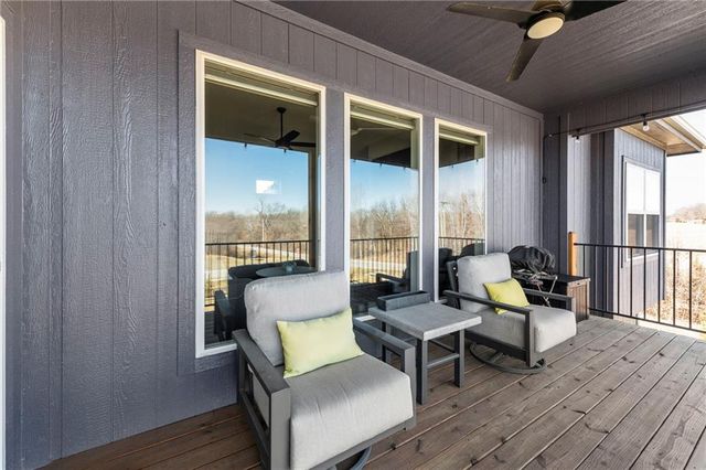 5013 N 145th Street, Basehor, KS 66007