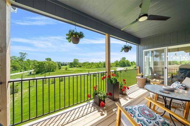 5013 N 145th Street, Basehor, KS 66007