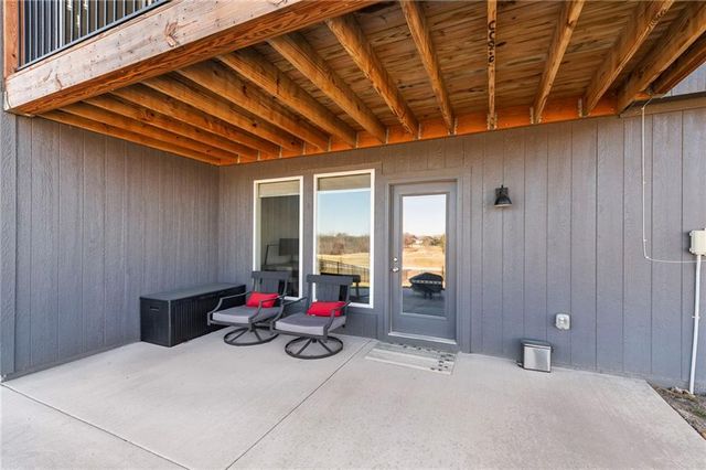 5013 N 145th Street, Basehor, KS 66007